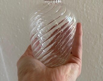 Handblown Spiral Vase with Red Lip