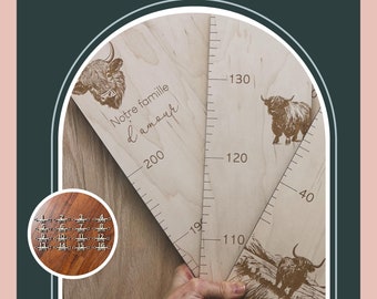 LADDER / Laser engraved WOODEN growth chart ~ Highland cow ~ PERSONALIZED
