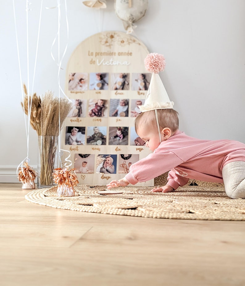 Póster de madera para fotos del 1er año del bebé Título personalizado 15 fotos 4x4 Primer cumpleaños Recuerdo y fiesta infantil imagen 3