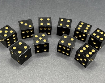 ¡4 u 8 d6 negros y dorados!