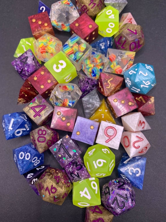 Has anyone been seeing ads like this : r/randomdice
