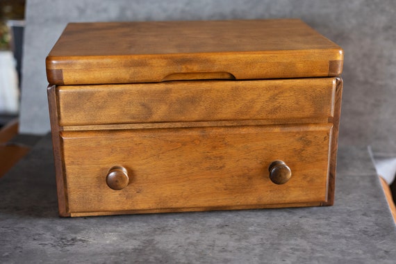 Solid wood large jewelry box - image 1