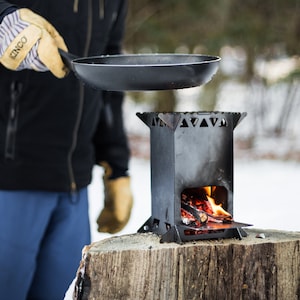 Portable Flat Pack Rocket stove - The handy little stove that allows you to prepare food quickly and easily in nature!