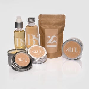 Luxury Bath & Body Care Gift Set - Plant-based | Body Oil | Body Scrub | Bubble Bath | Shower Steamer | Self-care Gift | Luxury Gift Set