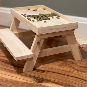 Medium Bunny Picnic Table | Guinea Pig Picnic Table