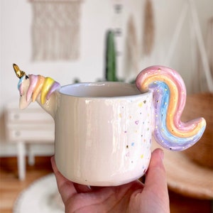 Mok eenhoorn - handgemaakt aangepast cadeau - leuke koffiemok - cadeau voor vriendin - moeder cadeau - cadeau eenhoorn minnaar - regenboog - leuk kerstcadeau