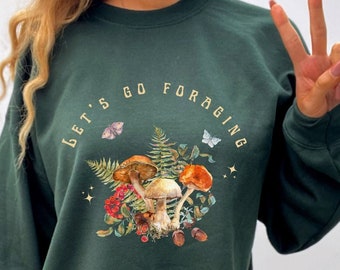 Mushroom Sweatshirt Granola Girl Cottagecore Sweatshirt Cottagecore Sweater Botanical Sweatshirt Cottagecore Clothing Butterfly Shirt