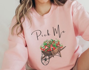 Strawberry Sweatshirt Strawberry Sweater Cottagecore Sweatshirt Strawberry Crewneck Cottagecore Sweater Fruit Sweater Cottagecore Clothing
