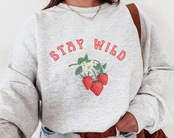 Strawberry Sweatshirt Strawberry Sweater Cottagecore Sweatshirt Cottagecore Sweater Strawberry Clothing Strawberry Shirt Cottagecore Clothes