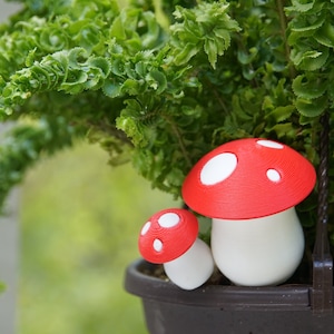 3D Printed Mushroom Plant Stakes