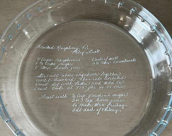 Szklana forma do ciasta grawerowana laserowo – spersonalizowany prezent na pieczenie
