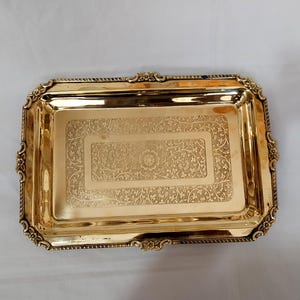 Graverad serveringsbricka i mässing: Antik rektangulär form (37 x 27 cm)
