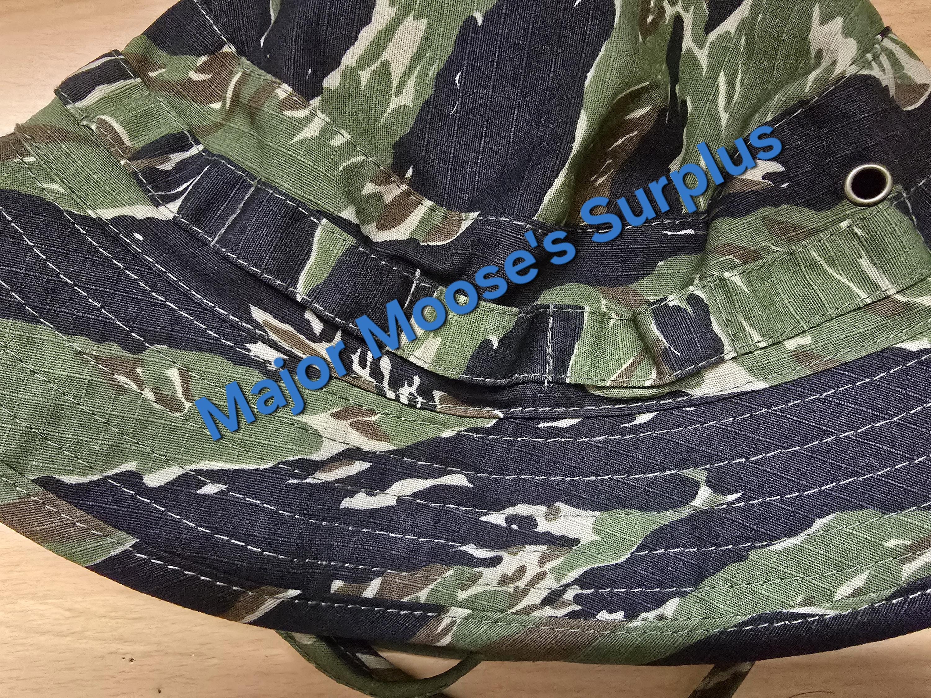 Vintage 1960s Tiger Stripe Camo Jacket/Pants Set Size Small