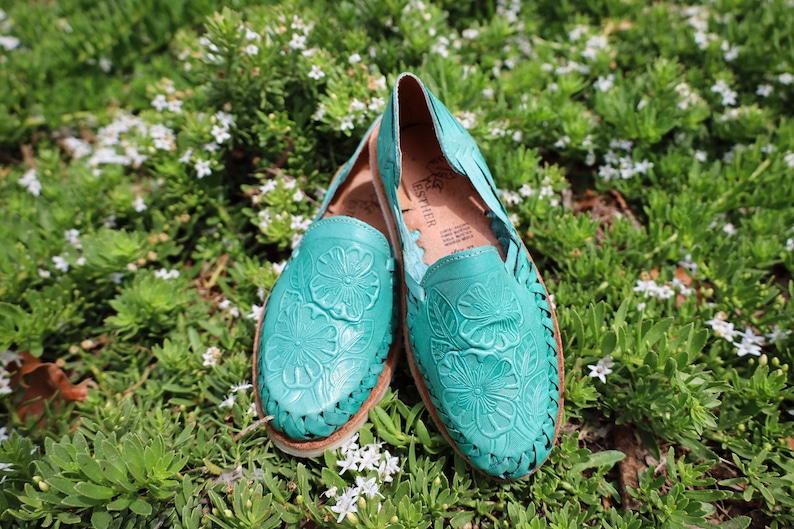 pointed toe huarache flats