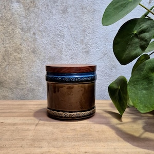 Rosenthal Studio Linie Germany Brotzeit keramische pot met deksel teakhouten ontwerp van Bjorn Wiinblad.