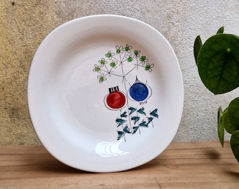 Rörstrand Sweden Pomona Picknick Dinner Plate Design by Marianne Westman.