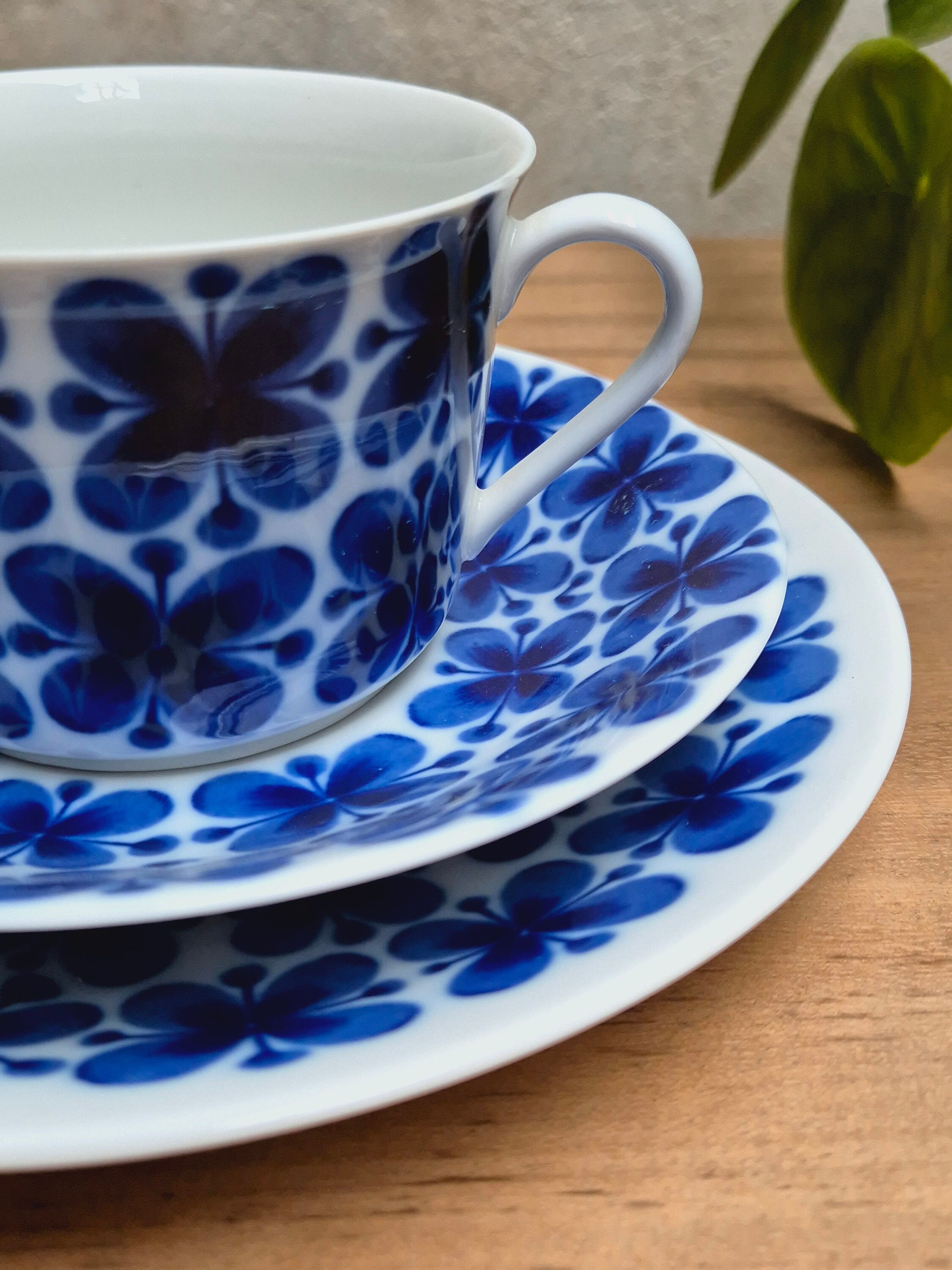 service a the cafe hermes la siesta 2 tasses