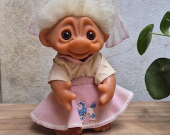 Muñeca troll vintage de Thomas Dam: falda de caniche de diseño danés de 1977, 23 cm