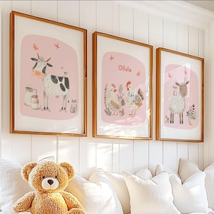 Decorazione murale rosa per cameretta, stampa personalizzata con nome, nome personalizzato, decorazioni rosa per cameretta, set di 3 stampe di animali da fattoria, regalo per neonati, cameretta per bambine