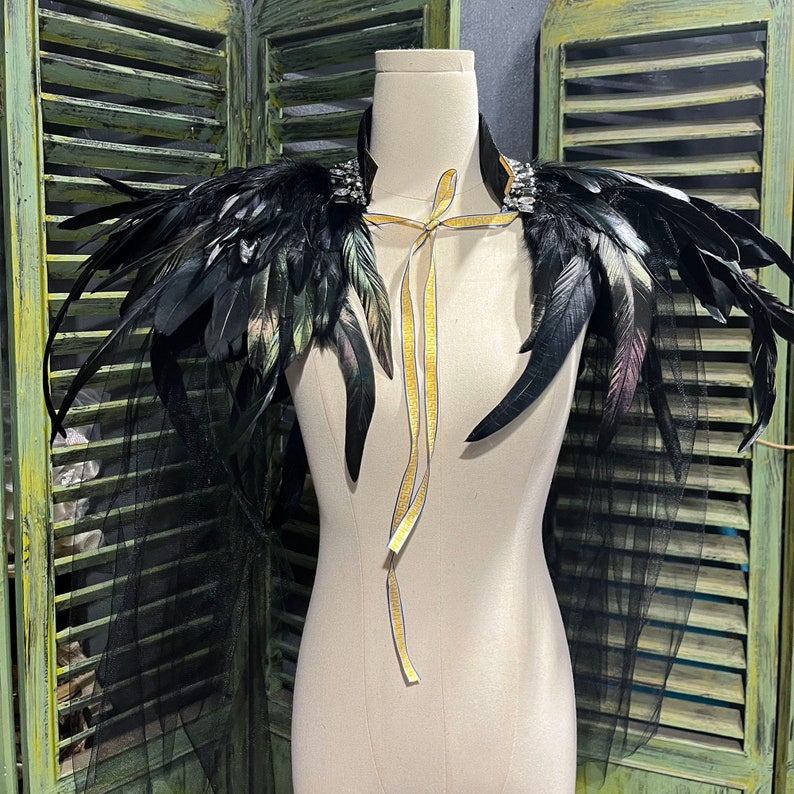 Golden feather collar False collar Stage catwalk Halloween clothing fashion Stage performance, singer performance Carnival Party exaggerated image 7