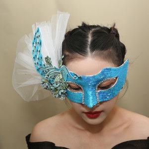 Masque de paon bleu pour fête d'Halloween, décoration latérale à paillettes image 5