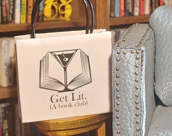 May's Get Lit (A book club): Time to Fill Your Miniature Bookshelves