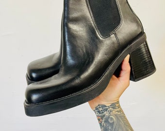 1990s Vintage Mia Square Toe Chunky Platform Ankle Boot