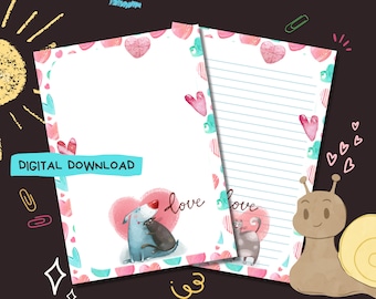 Pode incluir: Conjunto de papelaria imprimível com um design rosa, azul e branco. O design apresenta corações, um caracol e um cão e um gato abraçados. O texto "love" está escrito na página.