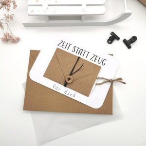 Zeit statt Zeug Postkarte mit Mini-Kuvert Gutschein zum selbst ausfüllen individuelle Geschenkidee persönlich handgemacht immagine 4