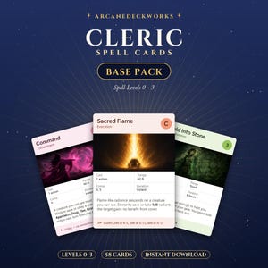 Può includere: Un set di carte incantesimo da Chierico ArcaneDeckWorks, pacchetto base, livelli 0-3. Le carte presentano sfondi bianchi con testo nero, inclusi nomi di incantesimi come Command, Sacred Flame e Meld into Stone, insieme a meccaniche di gioco.