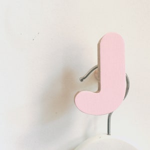 Gancho de pared con forma de J; Gancho de pared con letras del alfabeto; Gancho de pared de colores; Gancho de pared de madera; Ganchos de pared de madera para habitación de niños; Decoración de habitación infantil; Decoración de habitación con letras del alfabeto