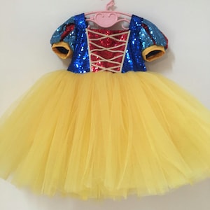 SNOW WHITE DRESS for baby. Snow White costume for Birthday.