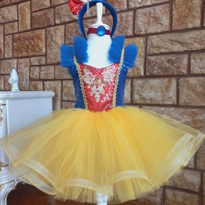 SNOW WHITE DRESS for baby. Snow White costume for Birthday.