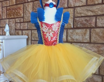 SNOW WHITE DRESS for baby. Snow White costume for Birthday.