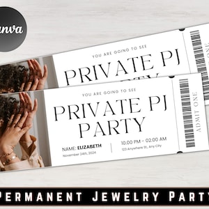 Könnte beinhalten: Zwei weiße Ticket-Stubs mit schwarzem Text, der "You are going to see Private PJ Party" lautet. Die Tickets haben einen Barcode und den Text "ADMIT ONE". Die Tickets befinden sich auf einem Holzmaserungshintergrund.