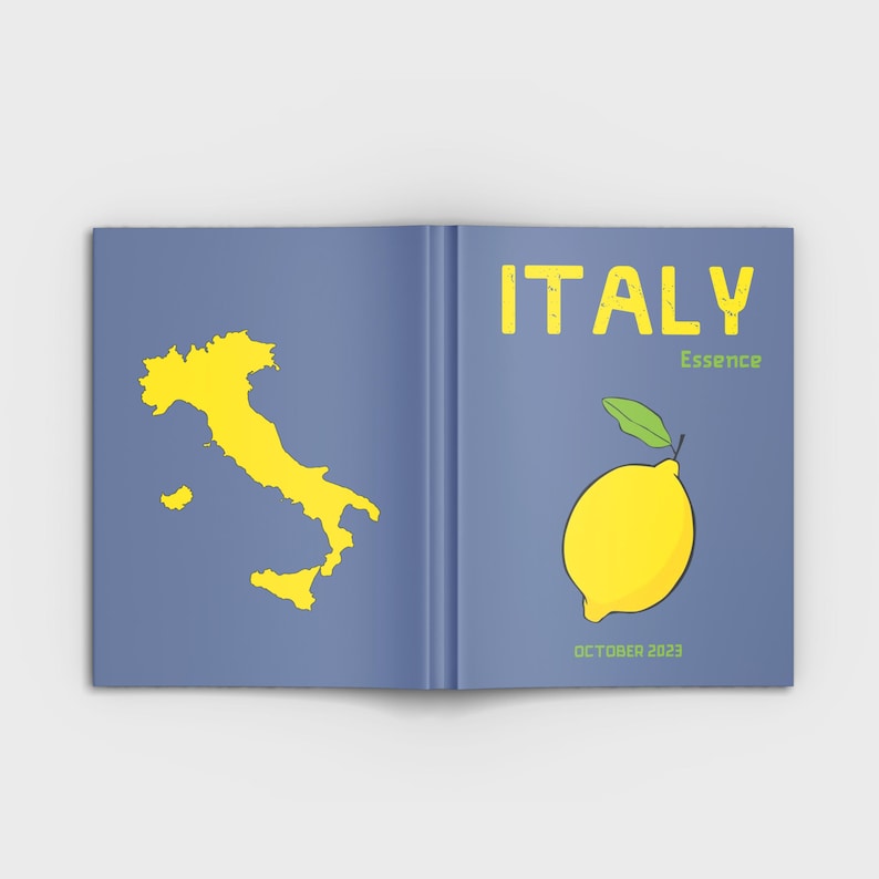 Puede incluir: Un libro azul con la palabra "ITALIA" en letras amarillas y la palabra "Essence" en letras verdes. El libro tiene un contorno amarillo de Italia en el lado izquierdo y un lim&oacute;n amarillo con una hoja verde en el lado derecho. El texto "OCTUBRE 2023" est&aacute; en la parte inferior del lado derecho.