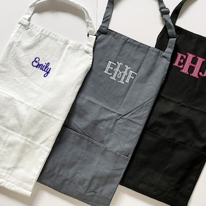 womens personalized embroidered apron | custom apron | kitchen apron | womens apron | mothers day gfit