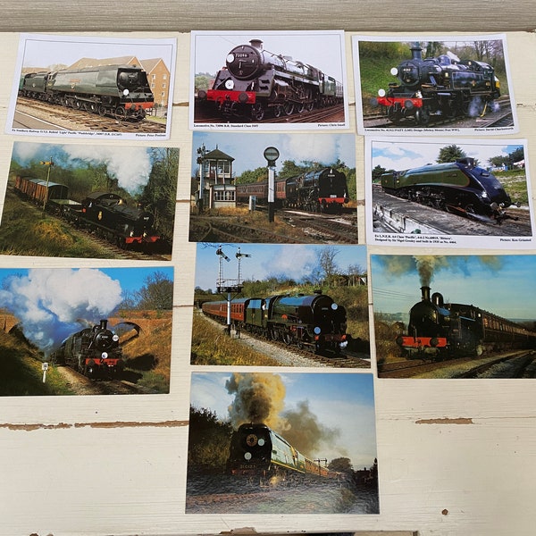 Trains / Locomotives Dix cartes postales anciennes