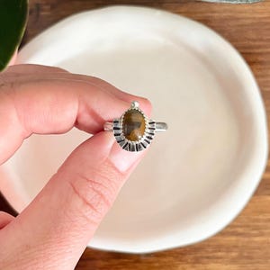 Handcrafted Sterling Silver Oregon Coast Beach Stone Ring - Hand Forged Silversmith Ring - Artisan Handmade One of a Kind Jewelry — Size 7US
