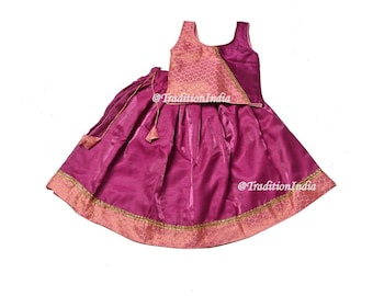 Set Pavadai tradizionale per neonate, Lehenga per bambini con abbigliamento etnico pronto da indossare, abbigliamento festivo, set Pavadai per neonati, Lehenga Choli per bambine