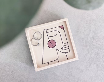 Cream jesmonite tray with abstract drawings | Minimalist catch all tray | Square tray with unique design