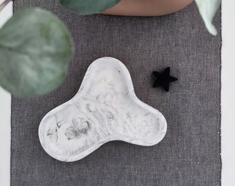 Irregular marble jesmonite tray | Decorative valet tray | Catch all assymetrical curvy tray | Scandi minimalist marble home decor