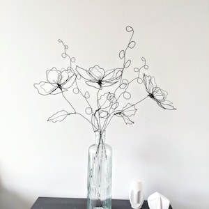 Drahtblumenstrauß | Handgefertigte Blumenkunst aus Metall | Minimalistische Wohndekoration | Moderne Drahtskulptur | Einzigartiges Einweihungsgeschenk