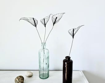 Elegant Calla Lily Wire Sculpture for a Modern Minimalist Vase