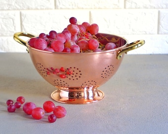 Handcrafted Copper Colander with Brass Handles: Vintage Kitchen Decor