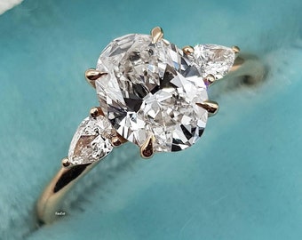Three Stone Diamond Ring Wedding Ring 1.5 CT Oval Cut Moissanite Engagement Ring Side Pear Art deco Fancy Ring Anniversary Gift Promise Ring