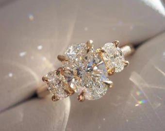 Oval Three Stone Moissanite Ring, 2 CT Diamond Cut Engagement Ring, Trilogy Wedding Ring for Women, Anniversary & Proposal Gift