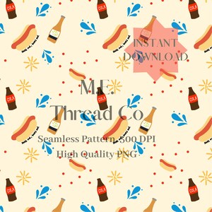 Könnte beinhalten: Nahtloses Muster mit Hotdogs, Cola- und Bierflaschen auf cremefarbenem Hintergrund. Das Design umfasst blaue Wasserspritzer, rote Punkte und den Text "Suns out, buns out".
