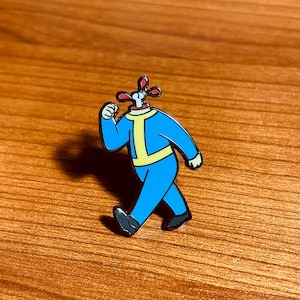V. Boy Headless Pin