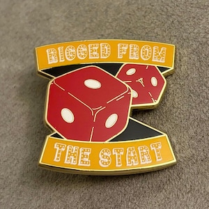 Pin de esmalte de Benny de Fallout New Vegas, manipulado desde el principio